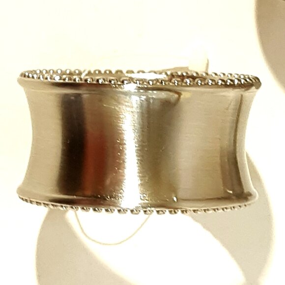 Kemp & Beatley Brushed Silver Beaded Napkin Ring Set of 8 NWT - Picture 3 of 6